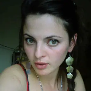 Белла из Алабушева, ищу на сайте постоянные отношения