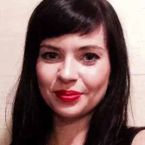 Я Лариса, 25, из Сертолова, ищу знакомства без обязательств