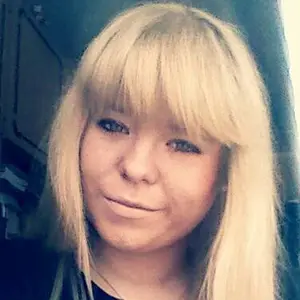 Я Елена, 19, из Конакова, ищу знакомство для постоянных отношений