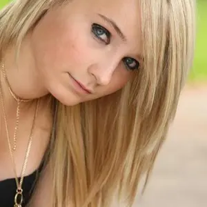 Я Дина, 18, знакомлюсь для постоянных отношений в Чусовом