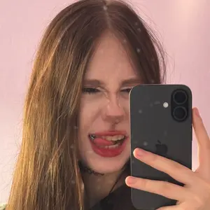 Я Даша, 18, знакомлюсь для приятного времяпровождения в Новосибирске