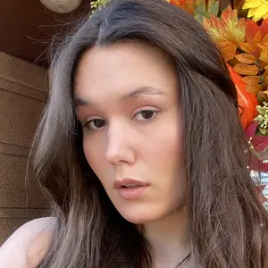 Я Мира, 23, из Москвы, ищу знакомство для приятного времяпровождения