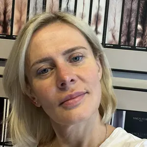 Я Ирина, 45, из Москвы, ищу знакомство для постоянных отношений