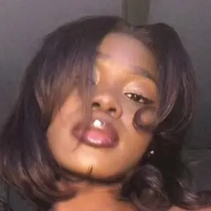 Я Luna, 23, из Санкт-Петербурга, ищу знакомство для приятного времяпровождения