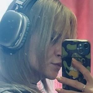 Я Вика, 29, из Гатчины, ищу знакомство для дружбы