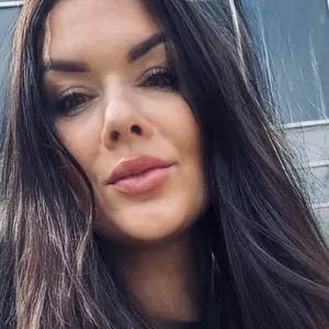 Я Jane, 40, знакомлюсь для приятного времяпровождения в Санкт-Петербурге