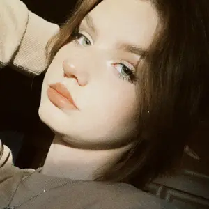 Анька из Трубчевска, ищу на сайте виртуальный секс