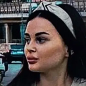 Лина из Волгограда, ищу на сайте приятное времяпровождение