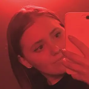 Я Настюша, 23, из Нефтеюганска, ищу знакомство для приятного времяпровождения
