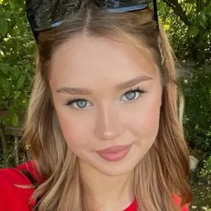 Вероника из Москвы, ищу на сайте постоянные отношения