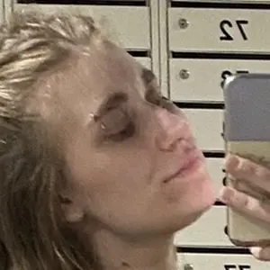 Anna из Уссурийска, мне 25, познакомлюсь для приятного времяпровождения