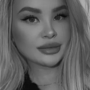 Anastasia из Екатеринбурга, мне 25, познакомлюсь для приятного времяпровождения