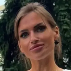 Я Юличка, 29, знакомлюсь без обязательств в Москве