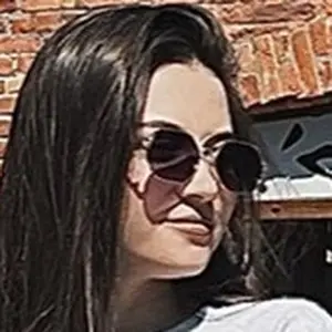 Я Лилия, 28, знакомлюсь для общения в Санкт-Петербурге