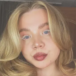 Я Vicktoria, 29, из Санкт-Петербурга, ищу знакомство для общения