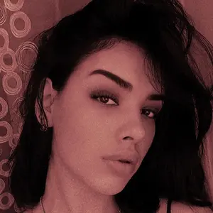 Я Ангелина, 21, знакомлюсь на одну ночь в Альметьевске