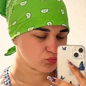 Я Яна, 21, знакомлюсь для дружбы в Санкт-Петербурге