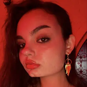 Я Ксения, 19, знакомлюсь для общения в Екатеринбурге