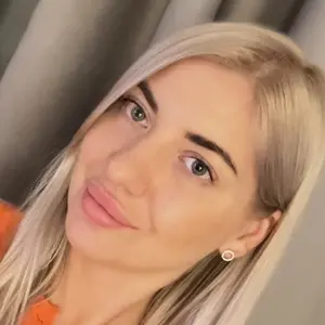 Я Анна, 28, знакомлюсь для вирта в Омске