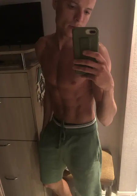 Я Данил, 29, из Кургана, ищу знакомства на одну ночь