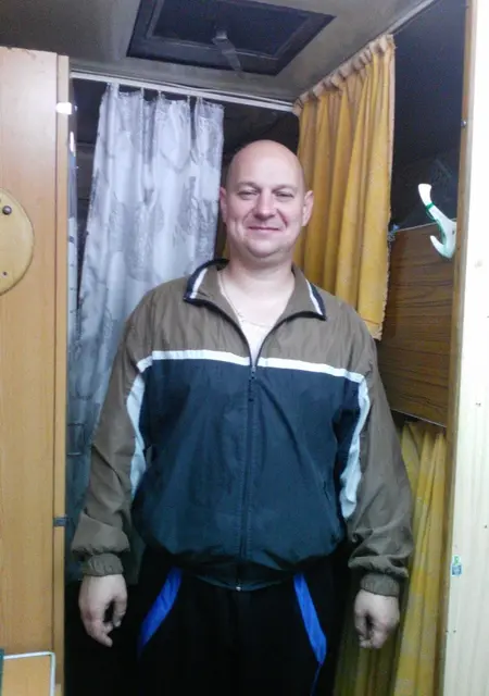 Я Kyralesov, 44, из Славянки, ищу знакомство для приятного времяпровождения