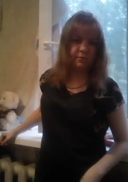 Я Настя, 30, из Ульяновска, ищу знакомства на одну ночь