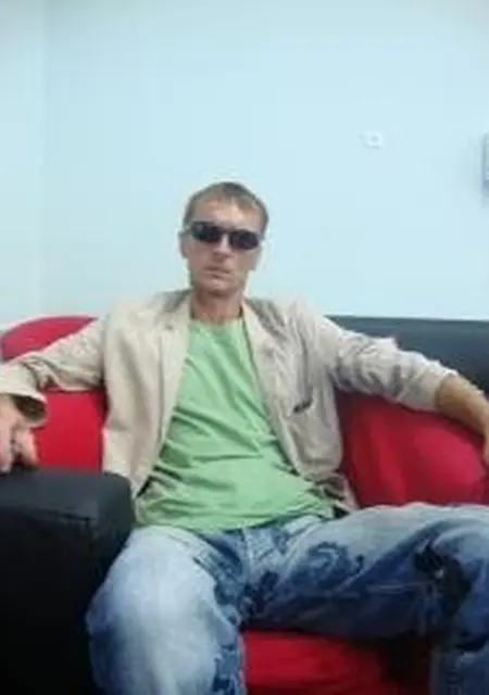 Я Александр, 57, знакомлюсь на одну ночь в Осинниках