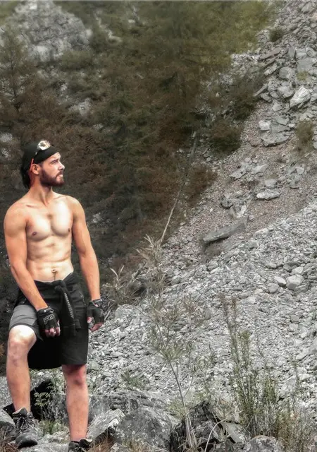 Павел из Ижевска, мне 36, познакомлюсь для общения