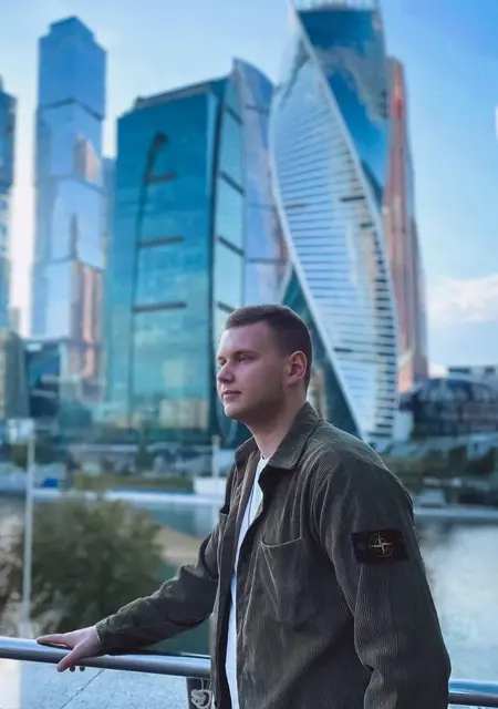 Я Стас, 21, из Бокситогорска, ищу знакомства без обязательств