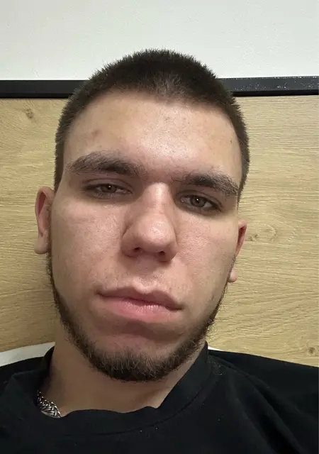 Артем из Тихорецка, мне 21, познакомлюсь на одну ночь