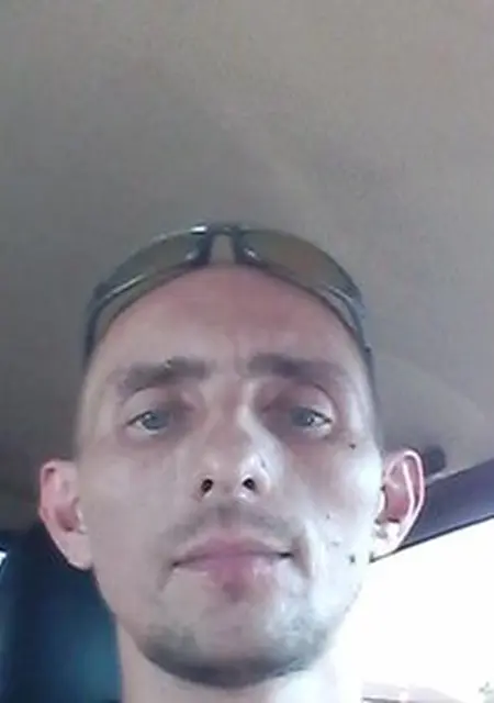 Sanek из Владимира, мне 45, познакомлюсь на одну ночь