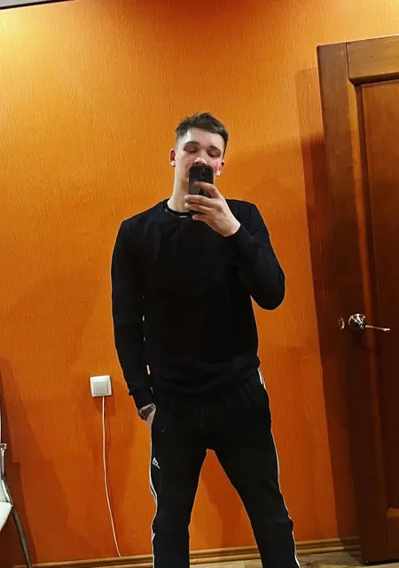 Кирилл из Тихвина, ищу на сайте знакомства на одну ночь