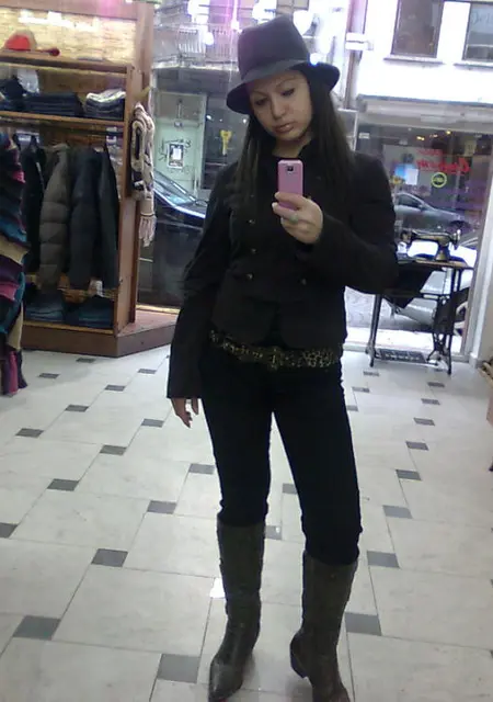 Я Ольга, 23, из Барвихи, ищу знакомства на одну ночь