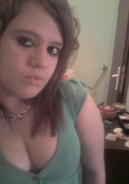 Я Виктория, 18, знакомлюсь для общения в Пущине