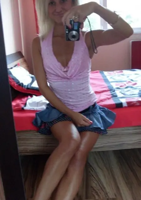 Яна из Кузьмоловского, ищу на сайте знакомства без обязательств