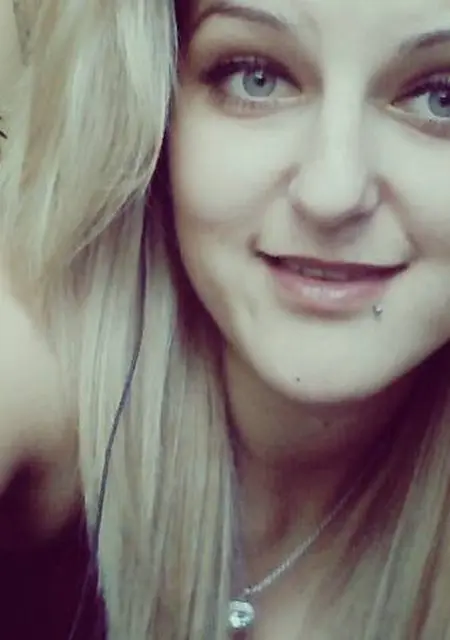 Я Белла, 19, знакомлюсь для дружбы в Новом Уренгое