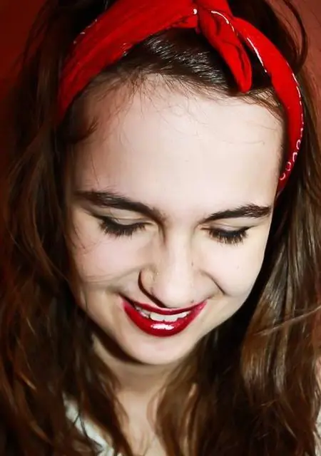 Я Лилия, 19, из Яхромы, ищу знакомства без обязательств