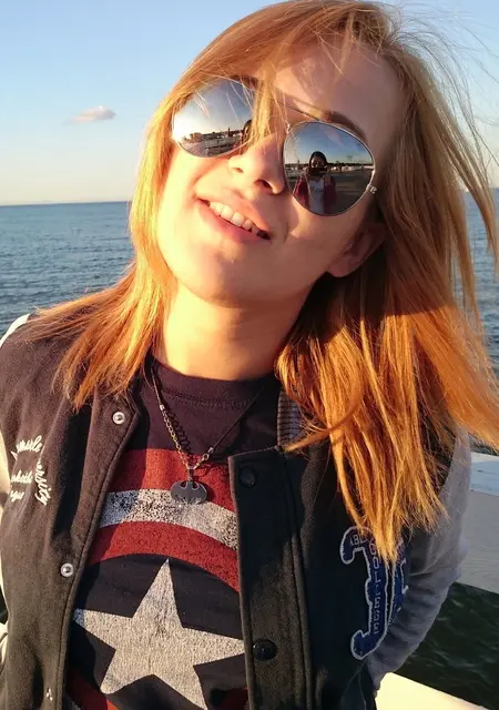 Дина из Новохоперска, мне 23, познакомлюсь для дружбы