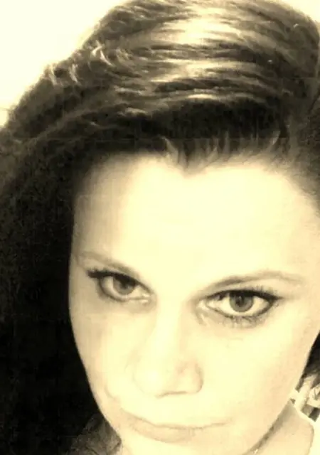 Я Снежана, 25, знакомлюсь без обязательств в Каменске-Уральском