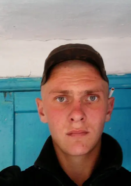 Максим из Апшеронска, мне 35, познакомлюсь для общения