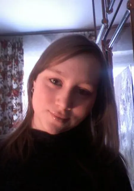 Я Анюта, 35, из Кирово-Чепецка, ищу знакомства без обязательств