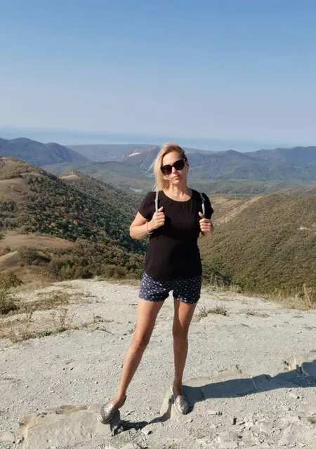 Я Вероника, 46, из Ижевска, ищу знакомство для дружбы