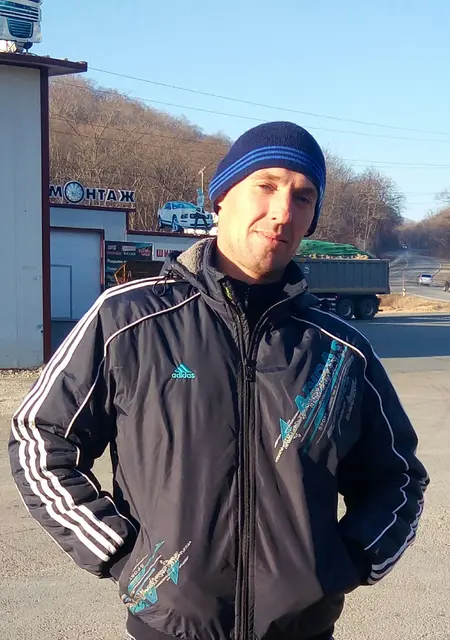 Я Максим, 42, знакомлюсь для общения в Спасске-Дальнем