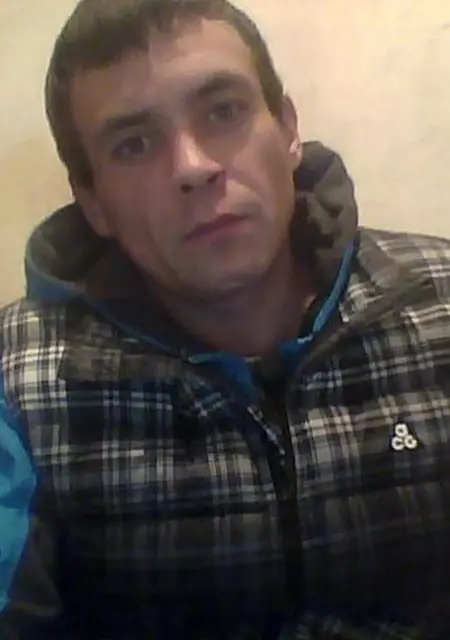 Я Влад, 39, знакомлюсь без обязательств в Красном Селе