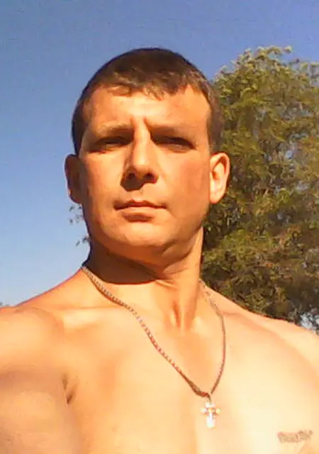 Я Алексей, 48, из Ершова, ищу знакомства без обязательств