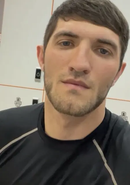 Петя из Москвы, ищу на сайте общение