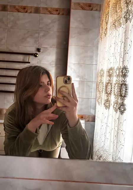 Я Энджи, 18, из Нальчика, ищу знакомства на одну ночь