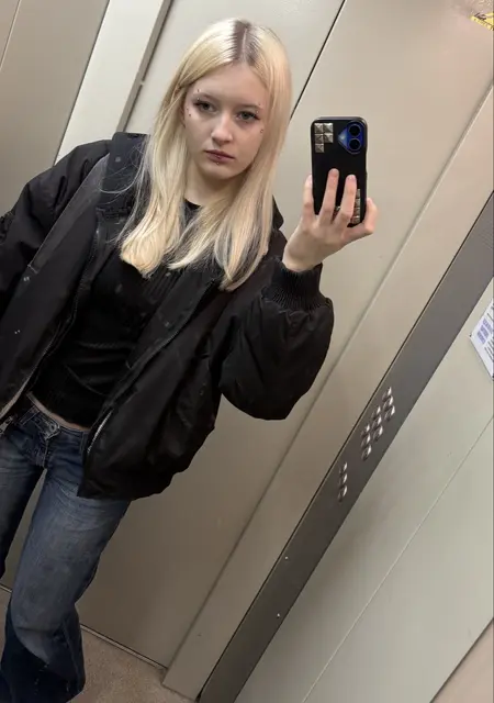 Кто То из Новосибирска, мне 19, познакомлюсь для общения