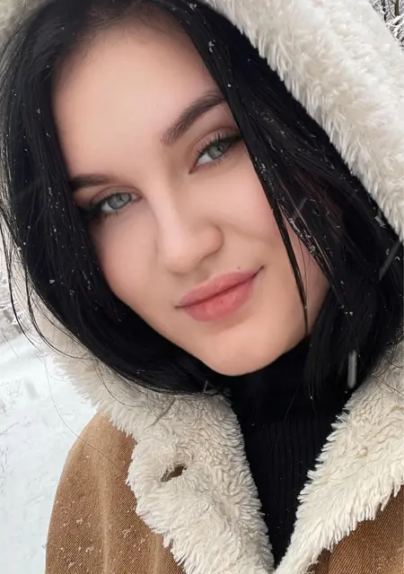 Евгения из Энгельса, ищу на сайте знакомства без обязательств