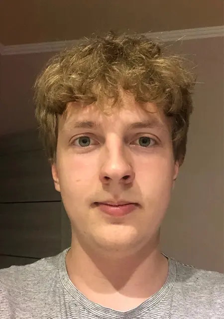 Я Денис, 21, знакомлюсь на одну ночь в Черняховске